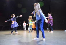 Imatge del taller de dansa i moviment infantil de l'APAE curs 2019-20