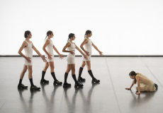 Black sun, de Maria Jurado, peça guanyadora del Premi de Dansa de l'IT 2021. Imatge de Jordi Vidal