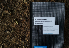 El desenterrador, Societat Doctor Alonso