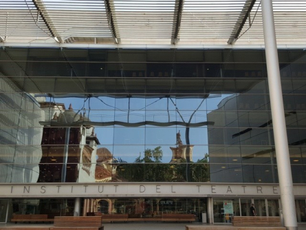 Façana de l'Institut del Teatre