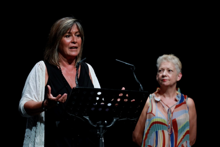 Núria Marín, presidenta de la Diputació de Barcelona (esquerra) en un moment del seu discurs. Fotografia: Pau Fabregat