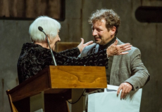Eduard Molner va ser el guanyador de la primera edició del Premi Teresa Cunillé. Fotografia: Teatre Romea