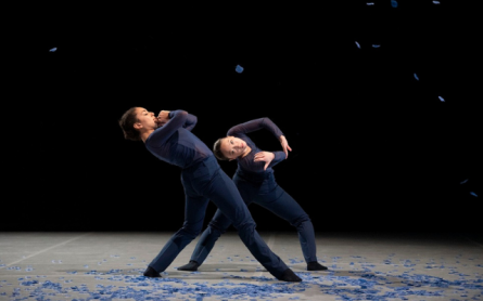Lo que no se ve, coreografia de Gustavo Ramírez per a IT Dansa. Fotografia: Anna Fàbrega