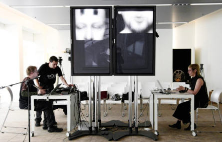 Poetiques konicthtr barcelona01 700x450