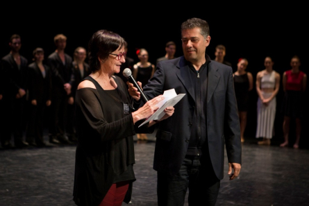 Anna Sánchez vicepresidenta de l'APdC i Francesc Casadesús director del Mercat de les Flors. Foto Martín Ramiro