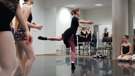 Classe al Conservatori de dansa de Lugo