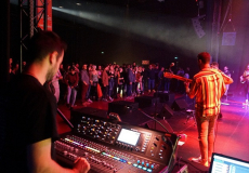 L'experiència permet als estudiants de l'ESTAE conèixer els processos propis d'un espectacle de música en viu