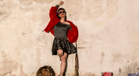A mi no me escribió.., Teatre akademia