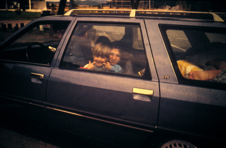 Un cotxe, ressonàncies IT