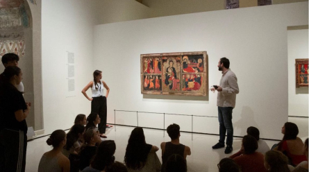 Visita per conèxer les obres del museu amb alumnat del CPD el 2024