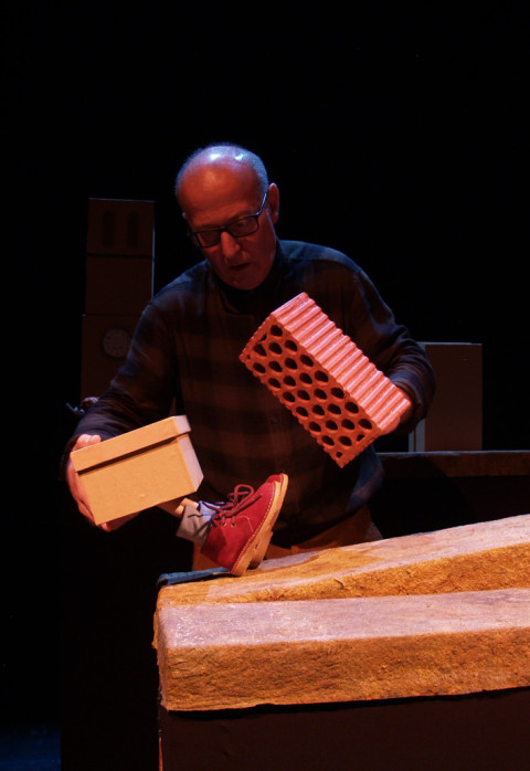 Lloret-Tian Gombau-L'home Dibuixat-2-Pedra a pedra.jpg